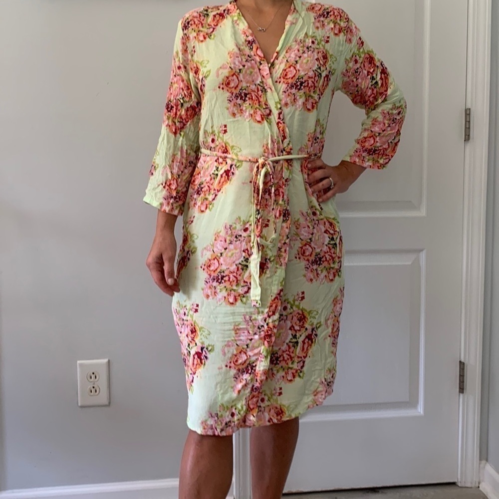 Floral cottage core wrap robe size S‎ green pink